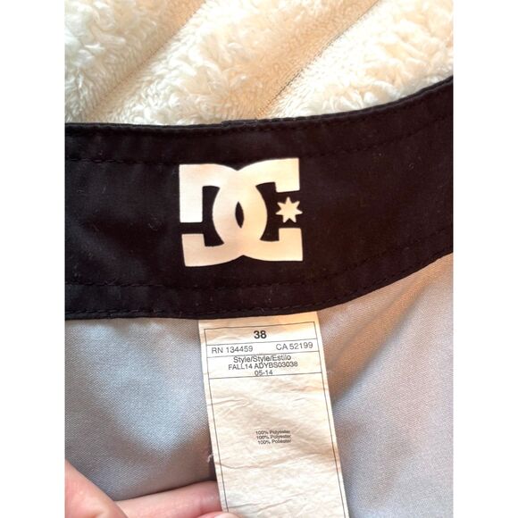 DC Men's Black and White Swim Shorts Trunks Size 38 - Picture 10 of 12
